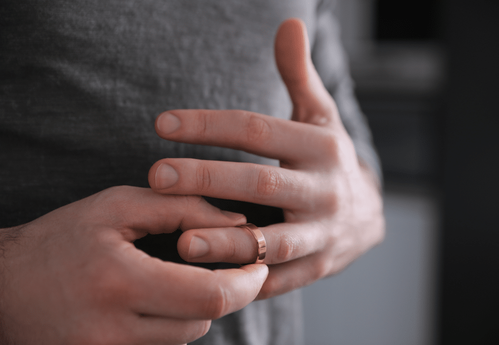 Adultère au Nouvel An : quelles conséquences juridiques sur le couple et le divorce ?