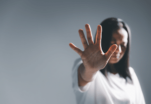 Le monde de la musique, du cinéma et de la mode face aux violences sexuelles